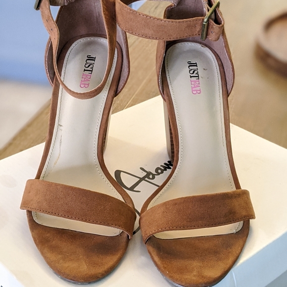 JustFab Heels - Picture 2 of 3